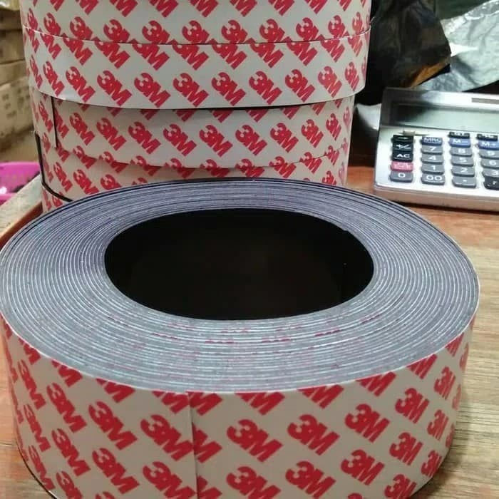 

3M MAGNET STRIP TAPE LEBAR 50 MM PANJANG 10 METER -FN10