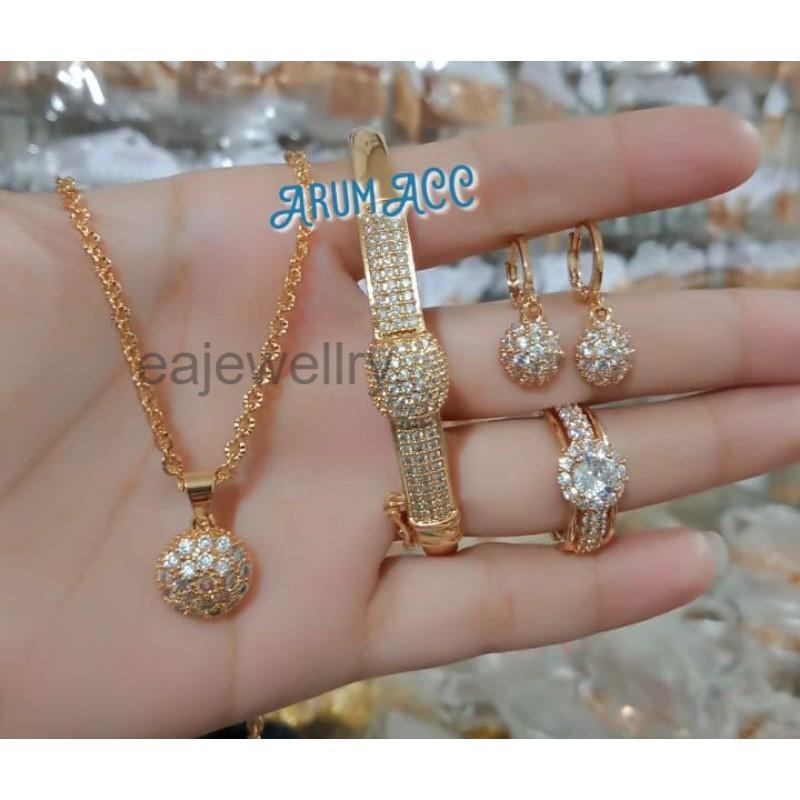 Perhiasan satu set asli 24 karat  dewasa mewah elegan aksesoris titanium