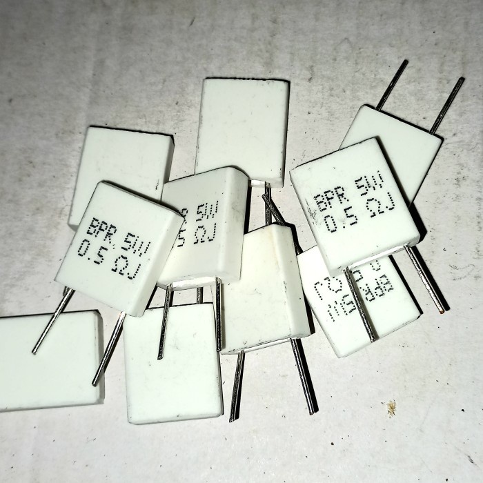 

R kapur gepeng bpr 0.5ohm 0,5ohm 0.5 0,5 ohm 5w 5watt 5 watt Resistor 5wat wat 0r5 0.5r 0,5r