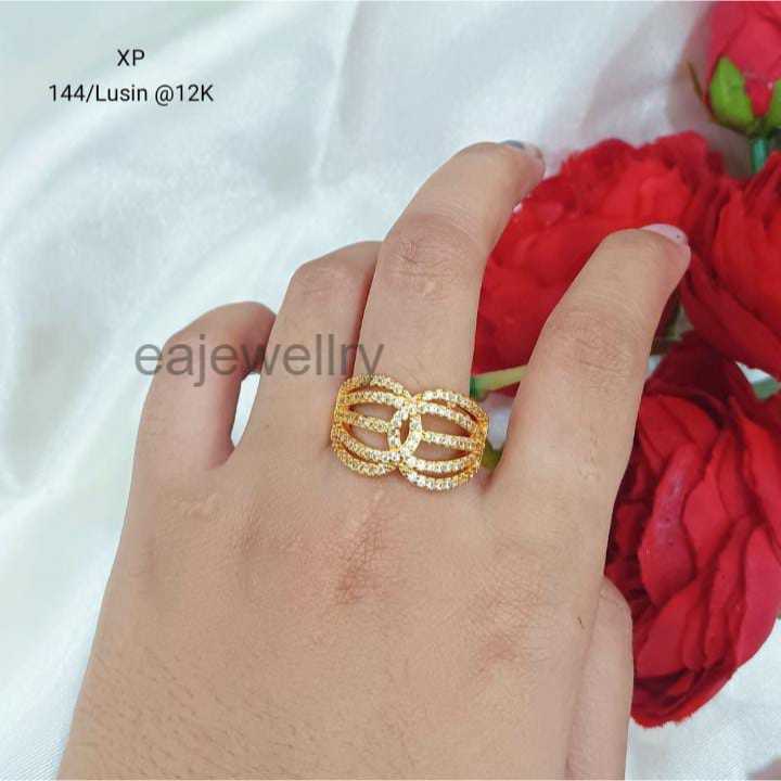 Xuping Cincin Emas Asli 24 Karat Anti Luntur 04 Realpict Wanita