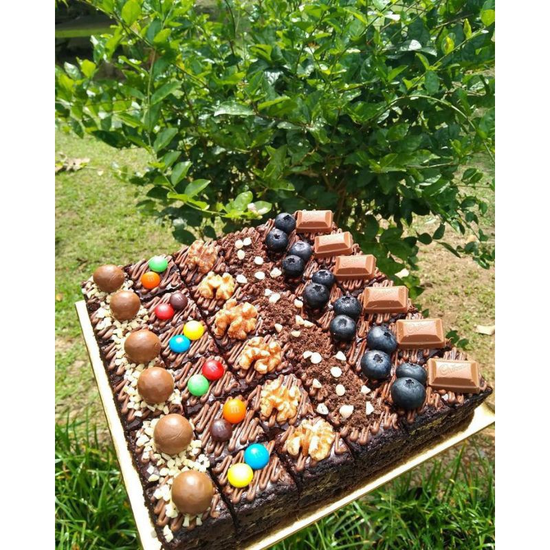 

Brokies- Brownies topping premium kacang 20*20