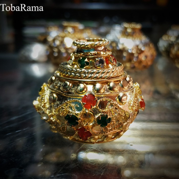 

Mendak Selut Cincin Keris Rujak Wuni Kuningan Hias Permata antik