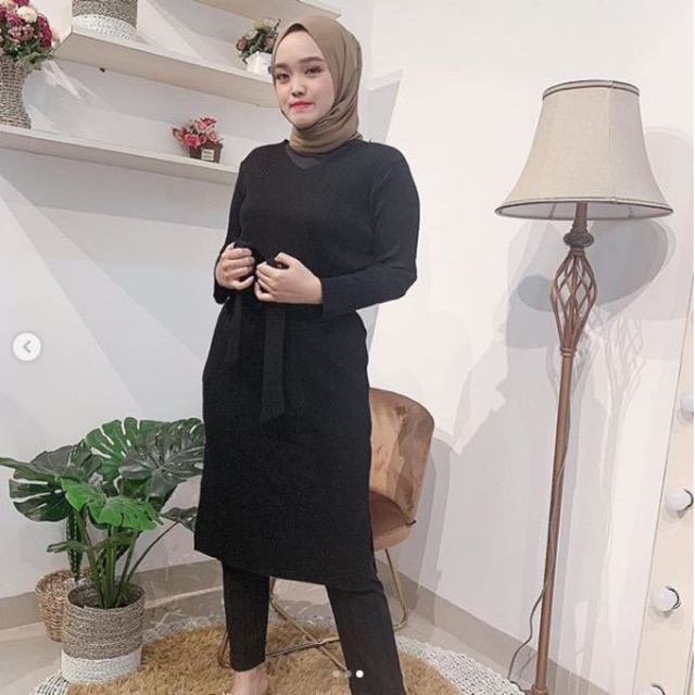 BAJU MIDI DRESS WILENE MIDI DRESS HITAM POLOS KEKINIAN