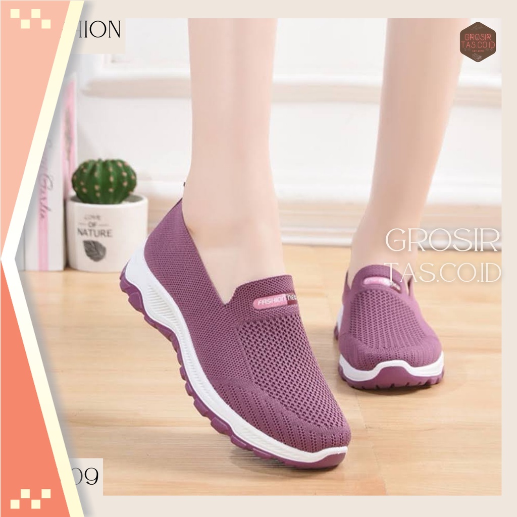 Sneakers Import Wanita Kekinian Murah branded terbaru - "FREE BOX" LV0109 Sepatu Slip On Wanita  Sep