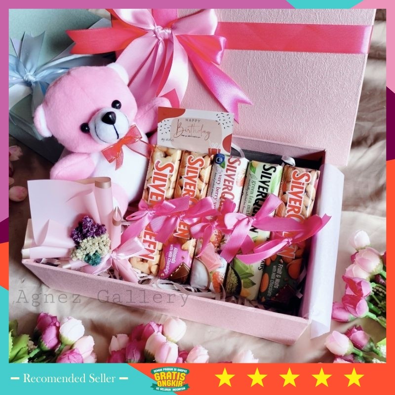 

hampers murah valentine anniversary kekinian coklat boneka lucu keren /Hampers Coklat Snack Box / Kado Valentine Ulang Tahun Wisuda Natal / Souvenir Ulang Tahun / Silverqueen