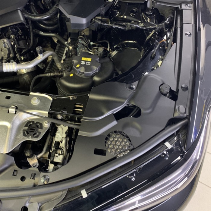 Cover atas head lamp kiri BMW seri 3 (G20)