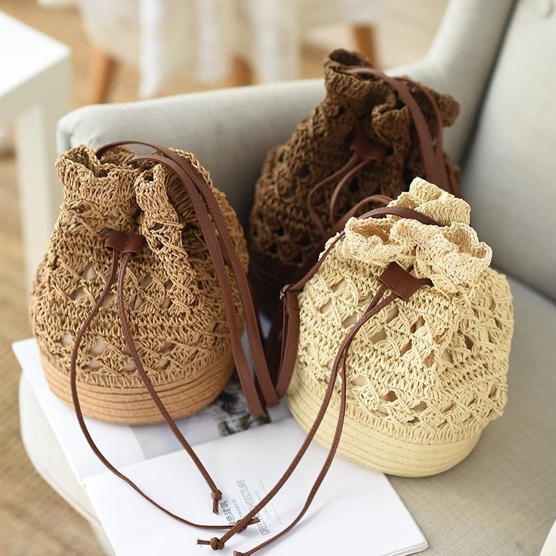 Grass woven bag, handmade women's bag, tassel single shoulder diagonal cross bag, woven bag