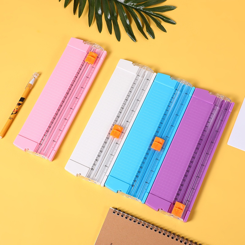 

Alat Potong Kertas Dengan Penggaris / Paper Trimmer Portable Cutting Machine Paper Precision DIY Craft Photo Scrapbook Paperbook Artbook Carton Art / Mesin Pemangkas Foto Pemotong Kartu Buku Kliping / Alat Perlengkapan Kantor ATK Sekolah Praktis Rapi