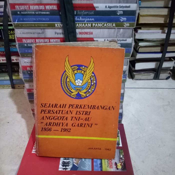 ORI BUKU SEJARAH PERKEMBANGAN PERSATUAN ISTRI ANGGOTA TNI AU