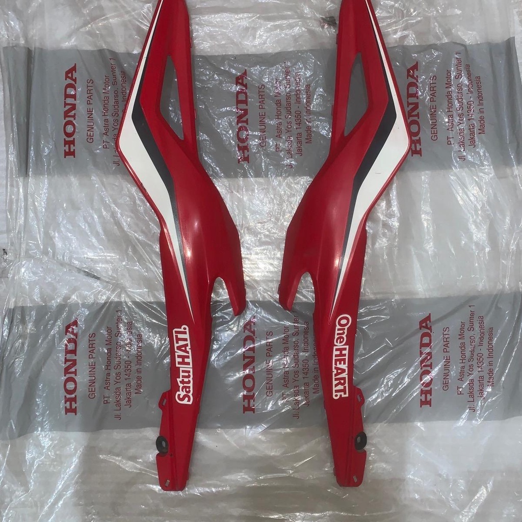 Body belakang kiri kanan CBR 150 2017 Original copotan