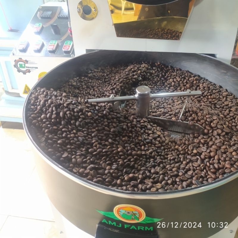 

900 gr BIJI KOPI ROBUSTA ROASTED Grade KOMERSIL / KOPI OVEN / KOPI SANGRAI / ROBUSTA Gunung Kawi CAP SINGA AMJ FARM