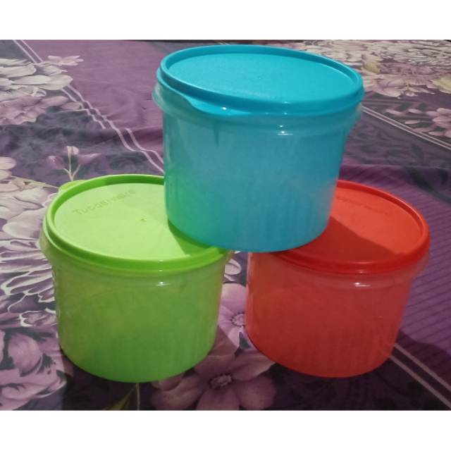 Toples imut ecer warna random