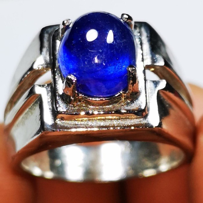 NATURAL BLUE SAPPHIRE CABOCHON TOP KRISTAL