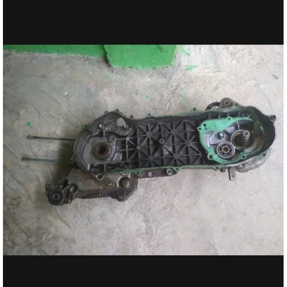 blok mesin tengah krengkes crankcase kalter kiri bagian cvt ori original yamaha mio sporty garnis fi