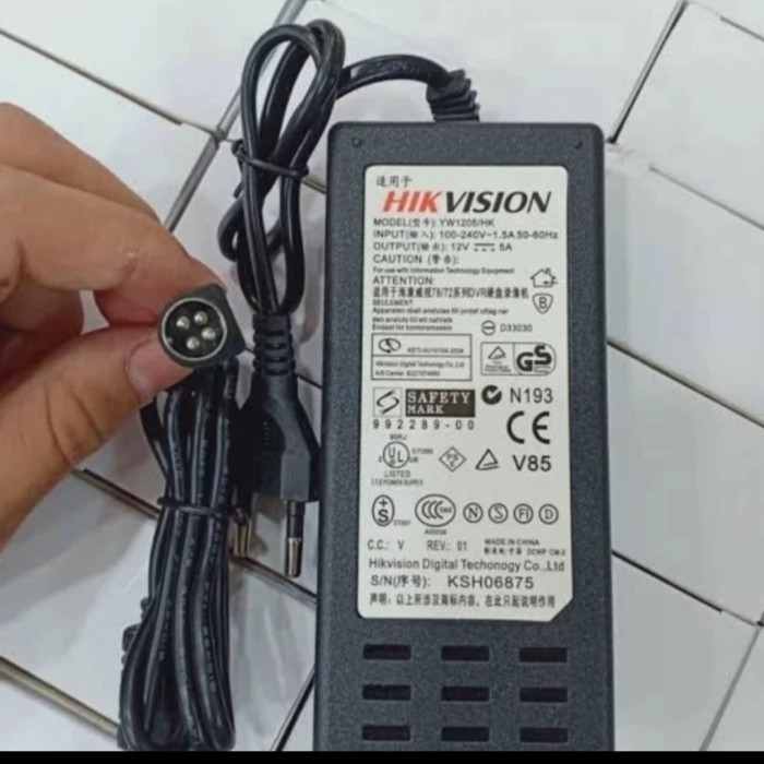 

Adaptor 12V 5A 4 DVR HIKVISION