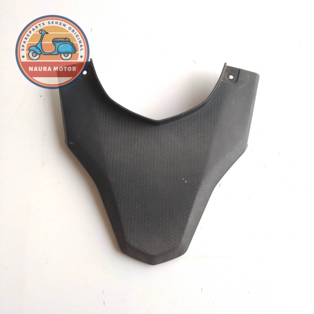 

COVER TAIL SAMBUNGAN BODI BELAKANG HONDA BEAT DELUXE STREET L-E-D 2020-2022 SEKEN ORIGINAL