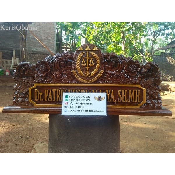 Papan Nama Meja Ukir Logo Kejaksaan Kayu Jati Perhutani murah