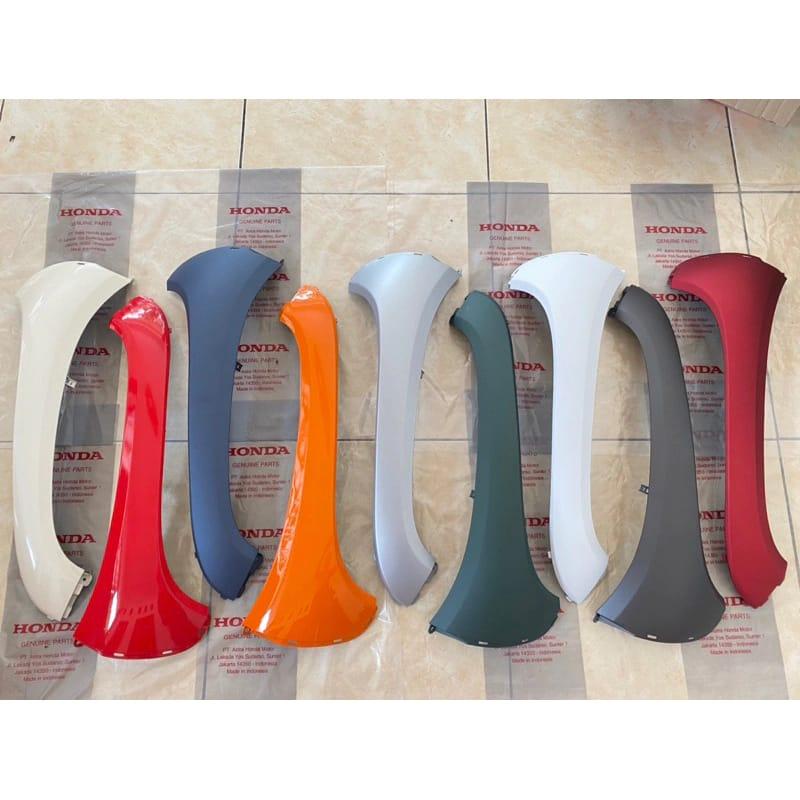 Cover Sayap Depan Kiri Scoopy 2021 - 2023 Original