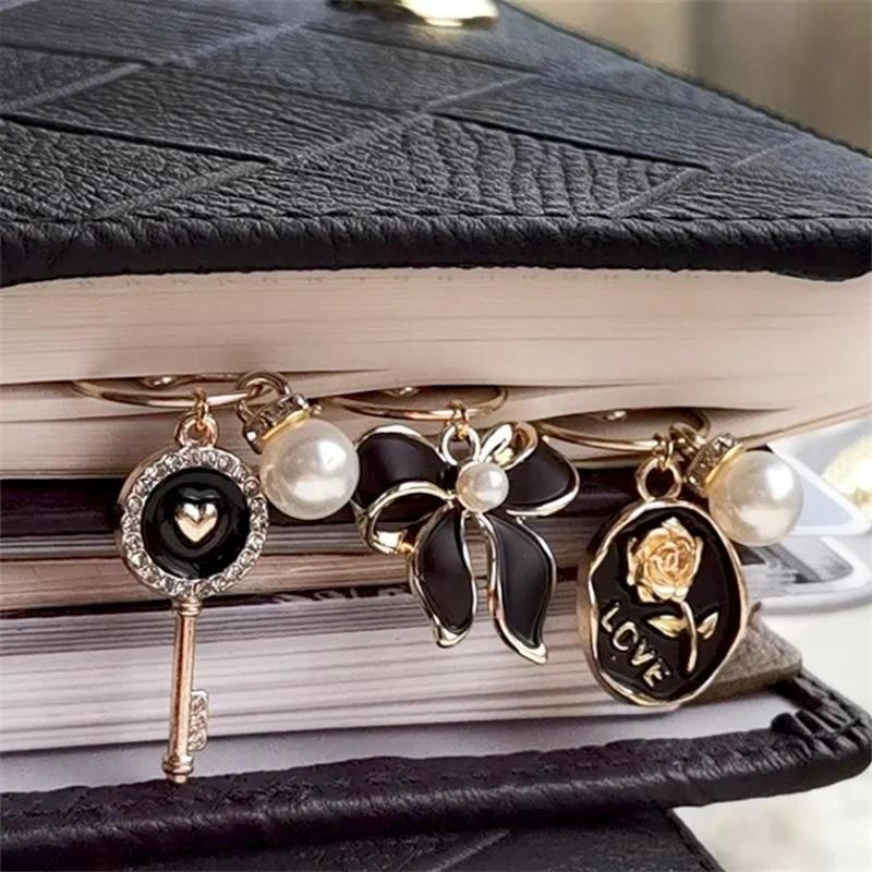 

INS Black Golden Key Paper Clips Cute Bookmark Ins Style Book Decoration Notebook Planner Accessories