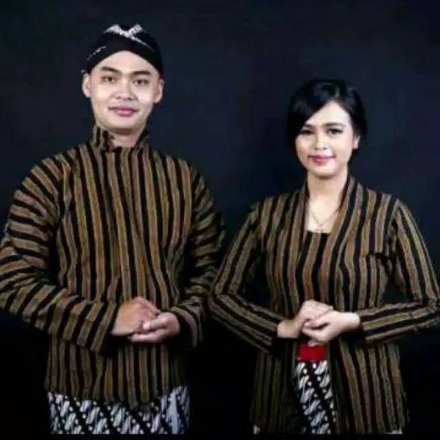 LURIK Baju Surjan Lurik Kebaya Blangkon  Baju Adat Jawa Khas Jogja Solo Baju  Couple Lurik