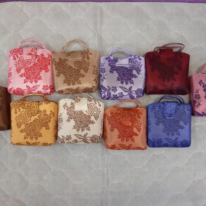 mukna dewasa parasut abutai lukis