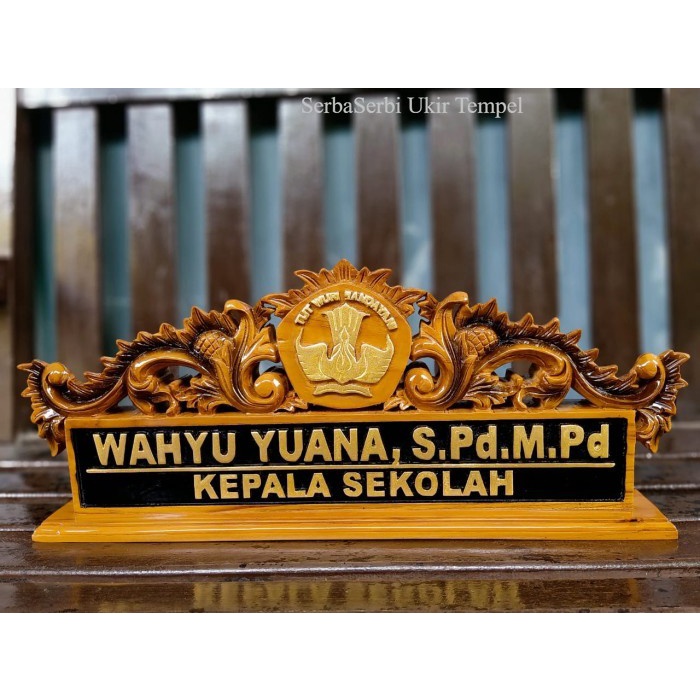 

Papan Nama + Papan Nama Meja Kantor + Kayu Jati + Ukir Kayu Termurah
