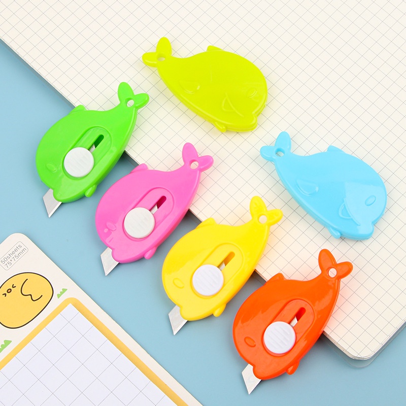 

DC - PISAU CUTTER MINI DOLPHIN PORTABLE / CUTTER PEMOTONG SERBAGUNA