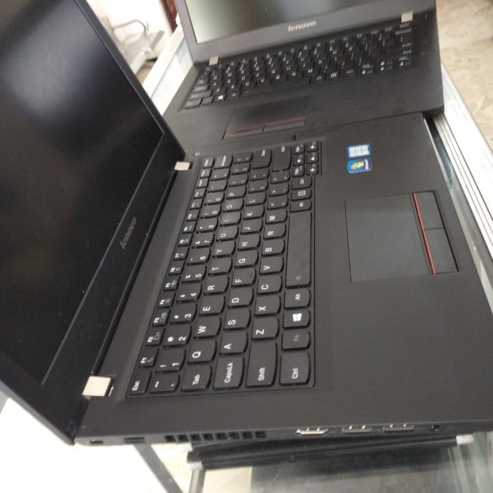 laptop bekas murah lenovo K20 core i3 gen5 ssd 256gb win.10