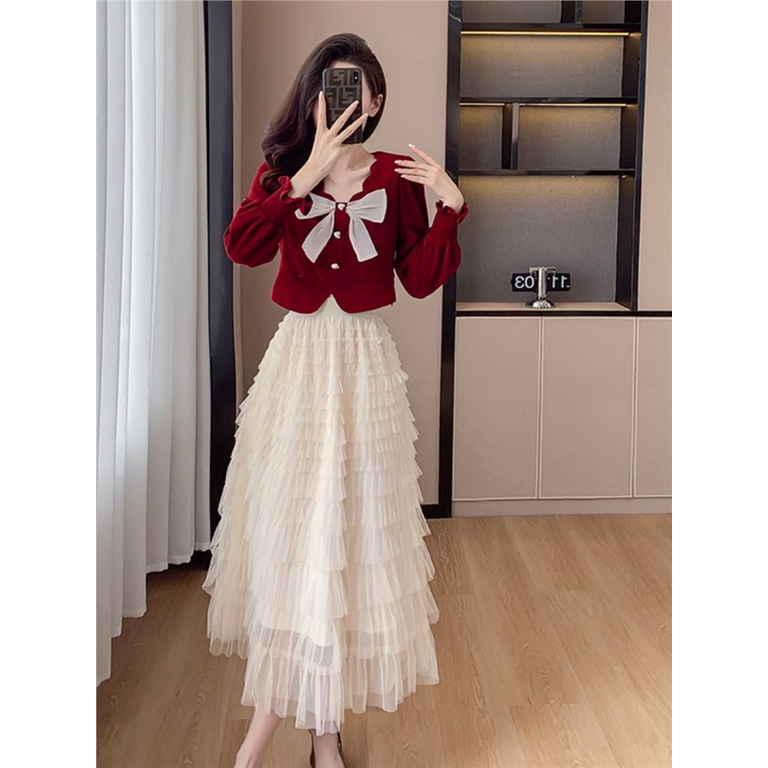 Women's clothing paired a complete set of two piece cake dresses, fashionable and fashionable