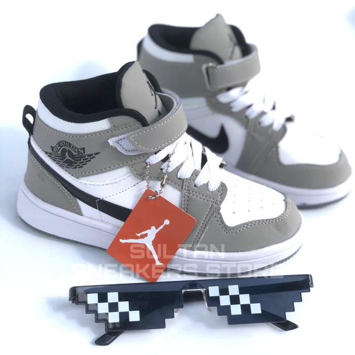 MURAH -SEPATU SNEAKERS ANAK SULTAN JORDAN UMUR 2 - 9 TAHUN BERKUALITAS IMPOR - ABU PUTIH, 26- 1.2.23