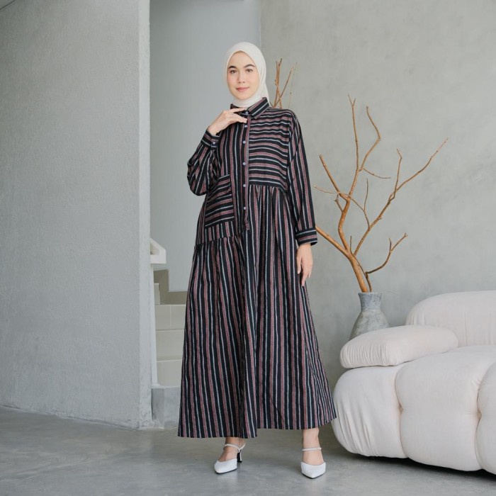 Gamis Linen Salur  Cantik Gamis Friendly Busui - Warna A