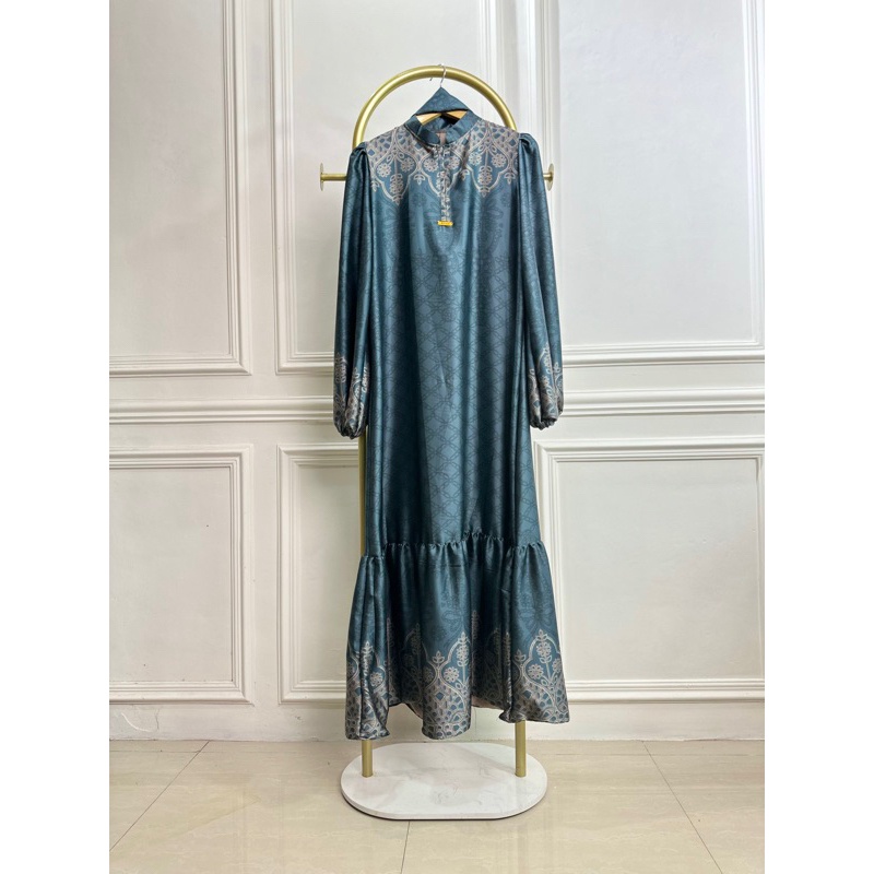 Gamis Armany silk brown digital motif rante satu set hijab umpak bawah