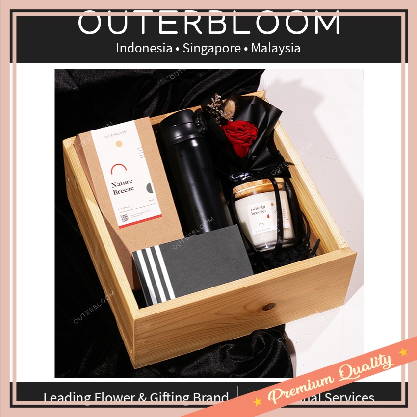 

Hampers Natal Unik Lucu Murah Kado Merry Christmas Tahun Baru / Parcel - Outerbloom Love on Top Hampers