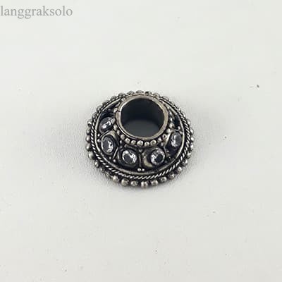 

Mendak Keris Model Kendit antik