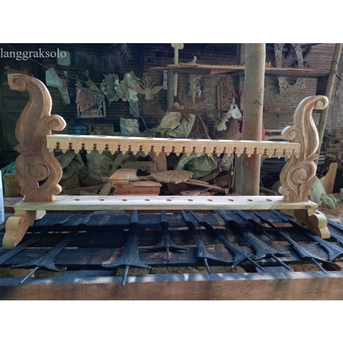 

jagarak keris isi 10 ukir kamarogan mentah bkn keris sengkelat kamarog antik