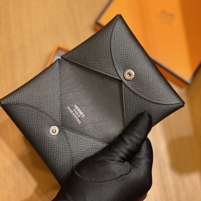 

CALVI CARD CASE IN BLACK COLOR