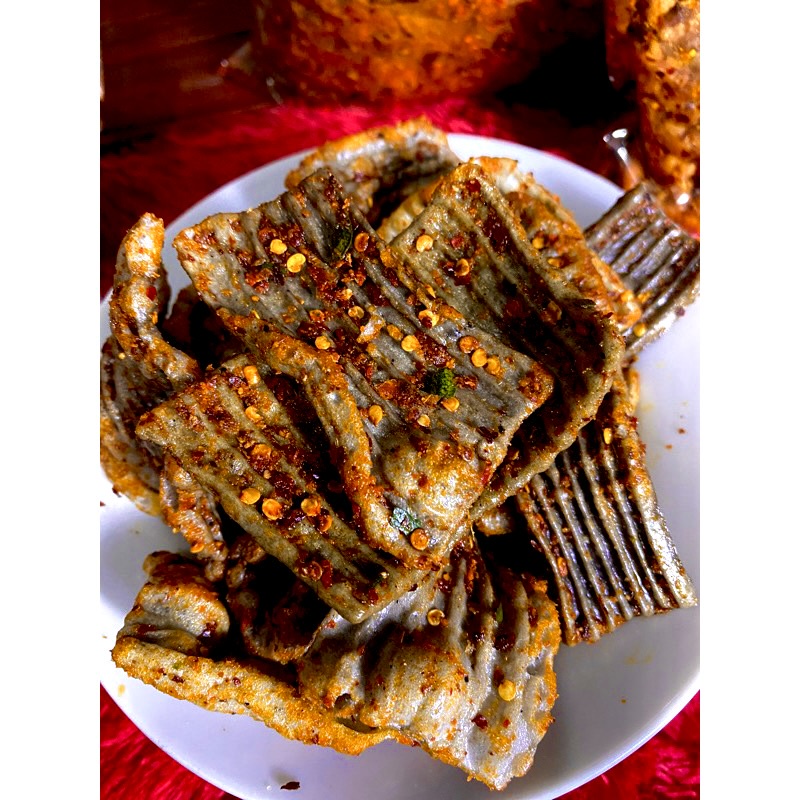 

1kg kerupuk jengkol pedas daun jeruk isi 1kg - NYEMIL VIRAL