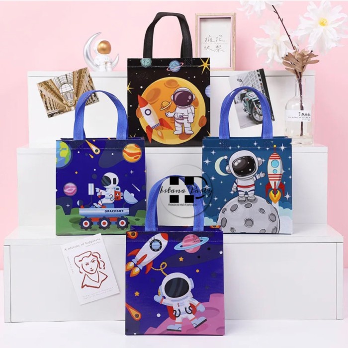 

Tas souvenir ulang tahun / Goodie bag / tas ulang tahun Astronout S