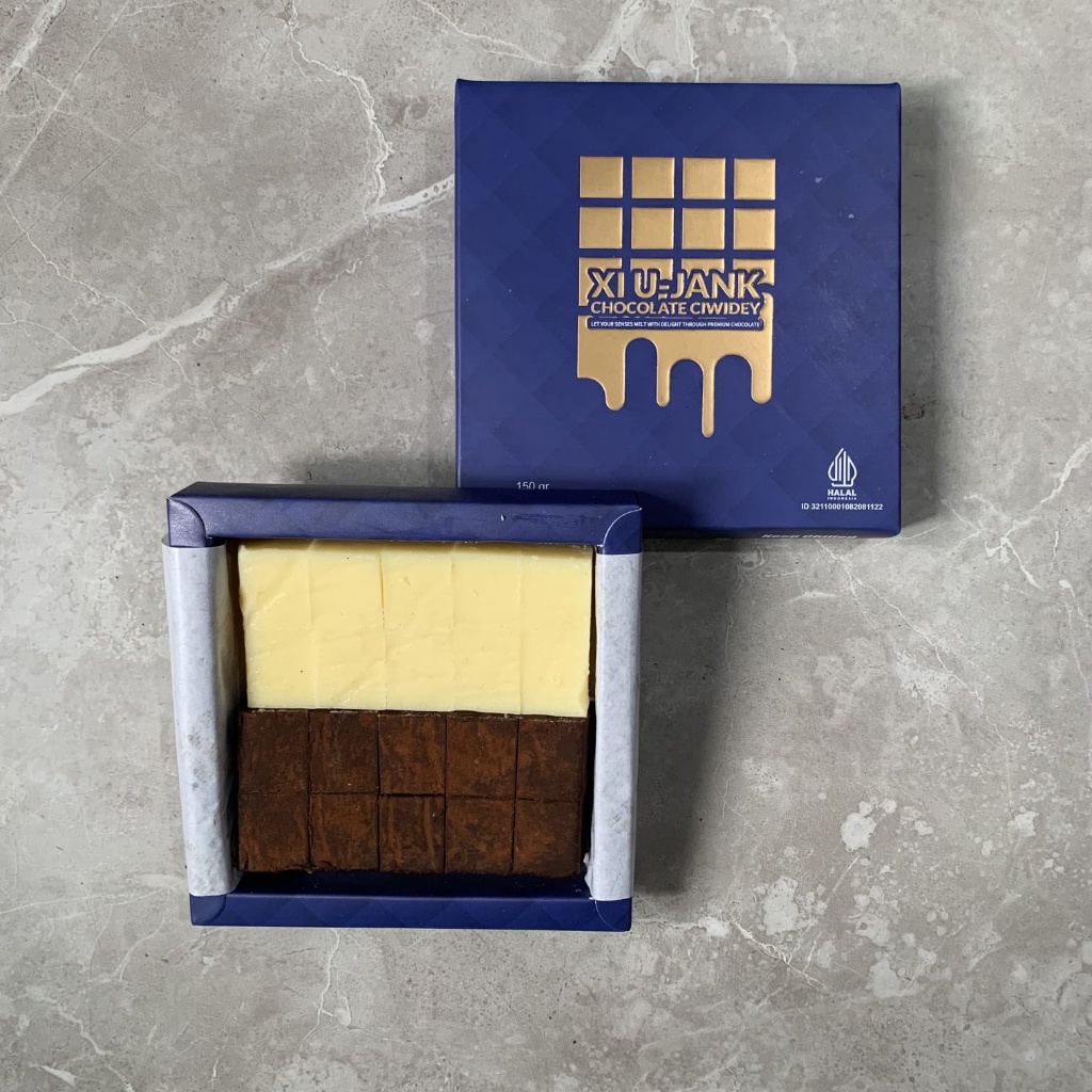 

XIUJANK NAMA MIX WHITE MILK CHOCOLATE