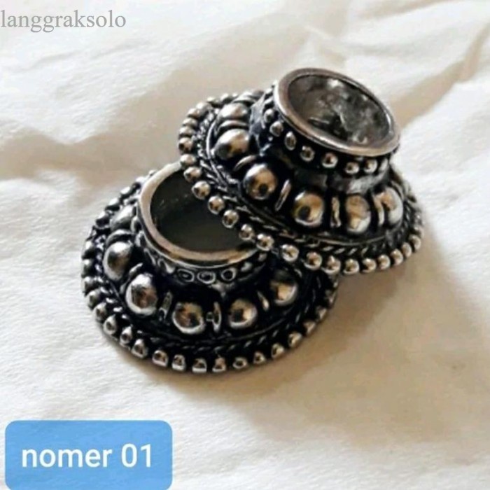 

mendak keris - 1, Hitam antik