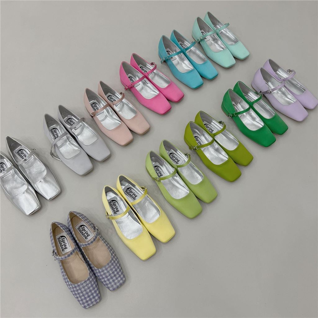 Retro Mary Jane shoes