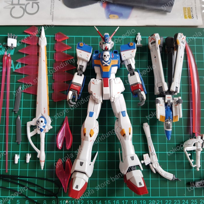 Limited P Bandai MG 1/100 Crossbone X3 cross bone X 3 ver.ka (rakit)