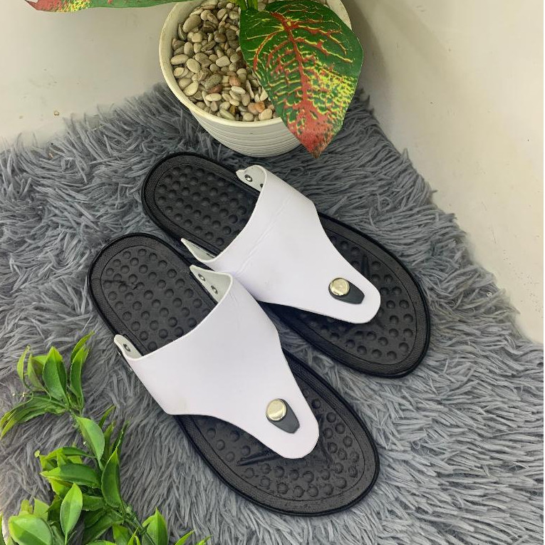 Sandal Pria Jepit Jempol Sendal Kulit Pria Nonslip - SendalZoomHide