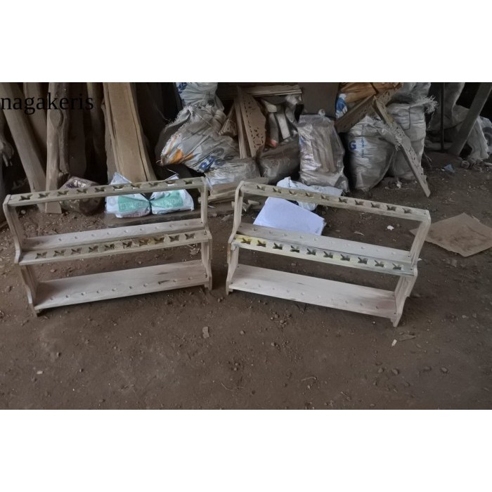 

Jagrak keris minimalis isi 20 hrg 150rb termurah