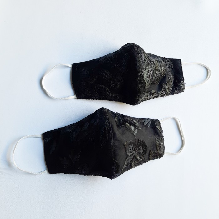 Masker Kain Pesta Fashion Brokat Lace 3 Lapis Earloop Black Hitam Daun