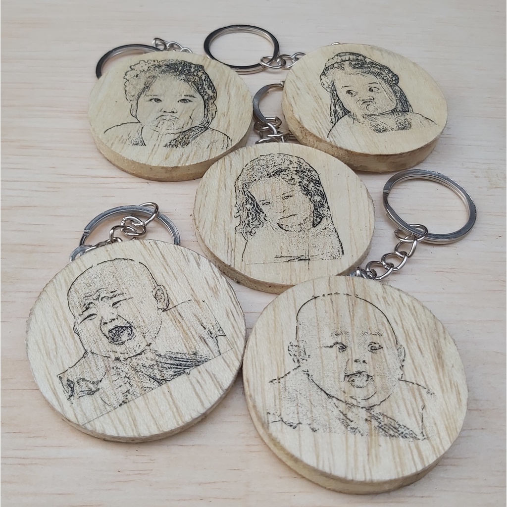 Gantungan kunci lukisan foto SKETSA mediia kayu BULAT