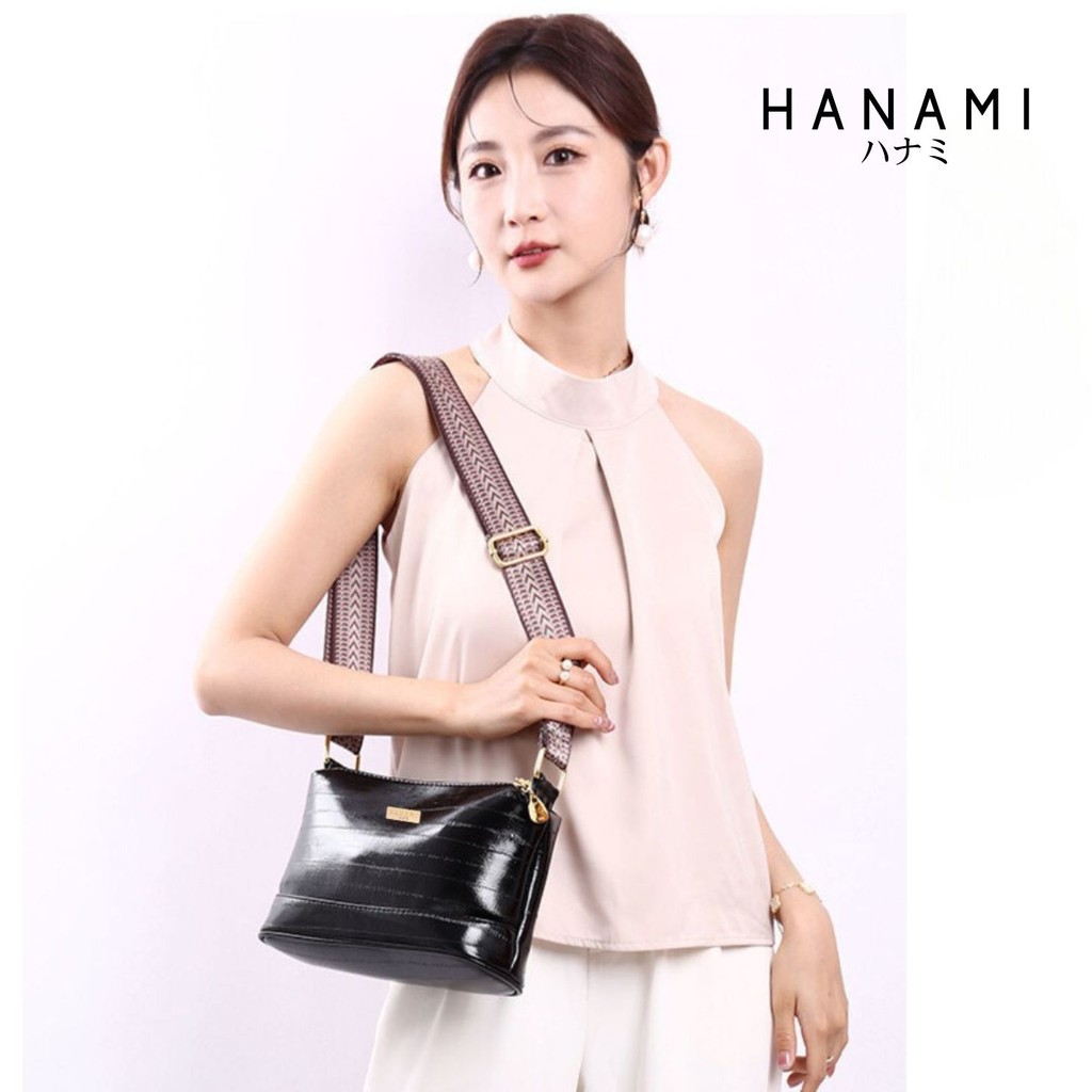 HANAMI Tas Selempang Wanita Tali Motif Branded Hitam Kekinian Virana TA1017B5 Kulit Cantik Simple