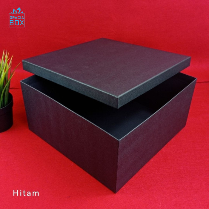 

PL BOX HAMPER - HARDBOX - KOTAK KADO - 30 cm x 30 cm x 15 cm - Hitam, BOX SAJA