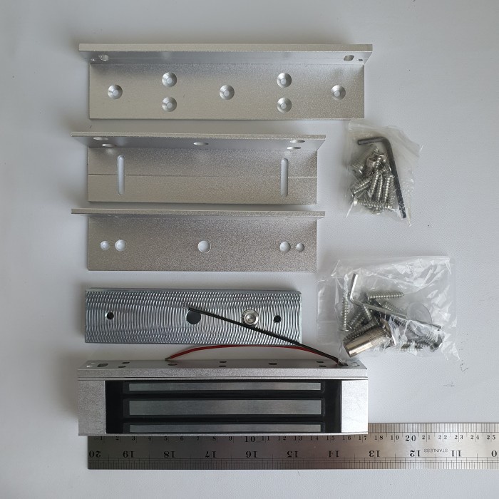 

EM LOCK + BRACKET LZ 180KG 300LBS / MAGNETIC DOOR LOCK 180KG 300LBS