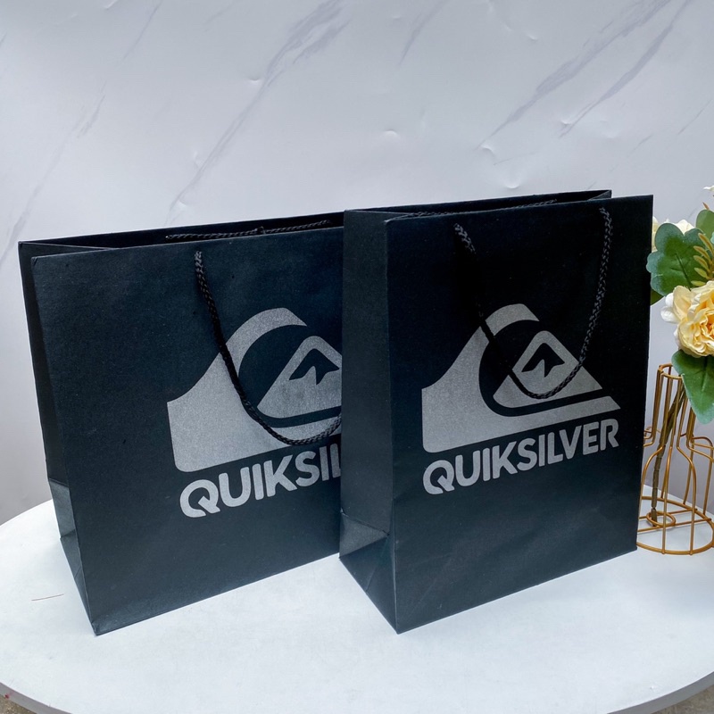 

Paperbag Quiksilver untuk Pembungkus Kado Fashion Shopping Bag Mall